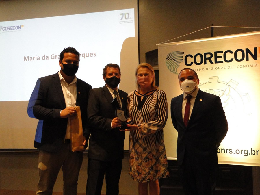 Corecon-RS premia jornalista do Diário Popular